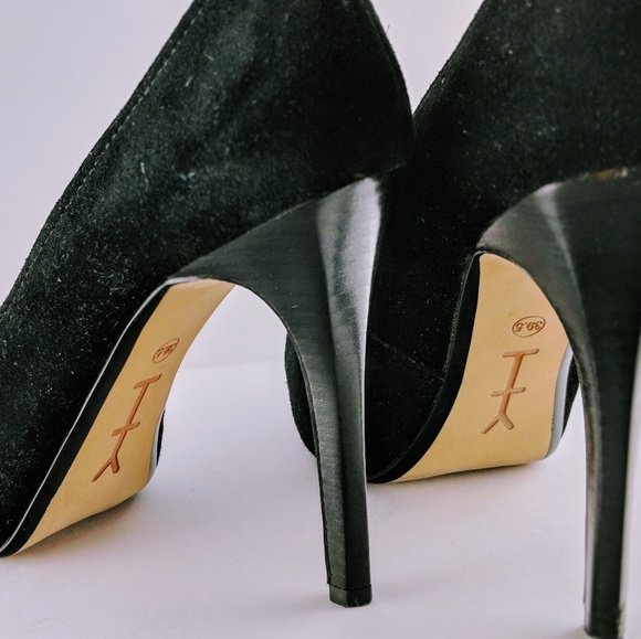 Heidi Klum Black Suede Pumps - Picture 3 of 4